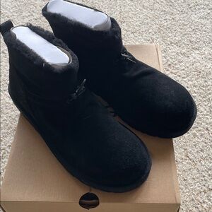 Ugg Classic Mini Toggler. NWT. Black